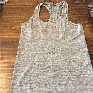 Lululemon swiftly tech